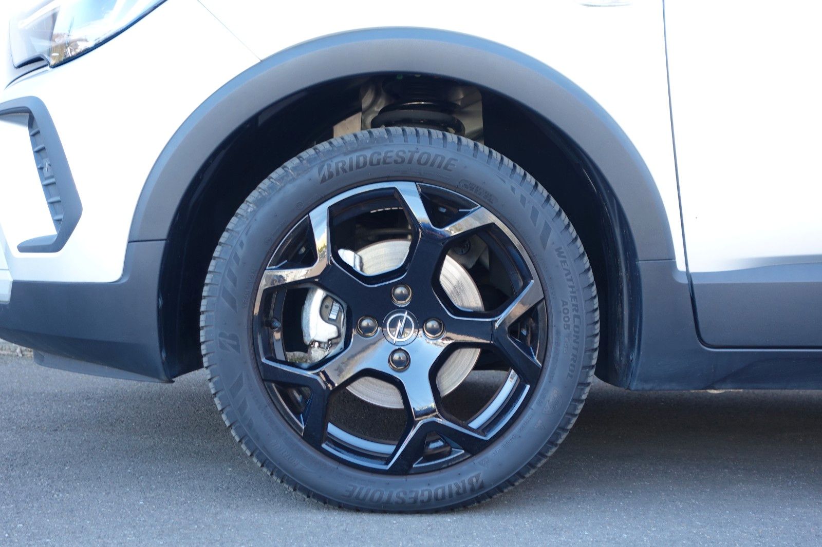 Fahrzeugabbildung Opel Crossland 1.2 Elegance Navi,Sitzh.,PDC,Kamera