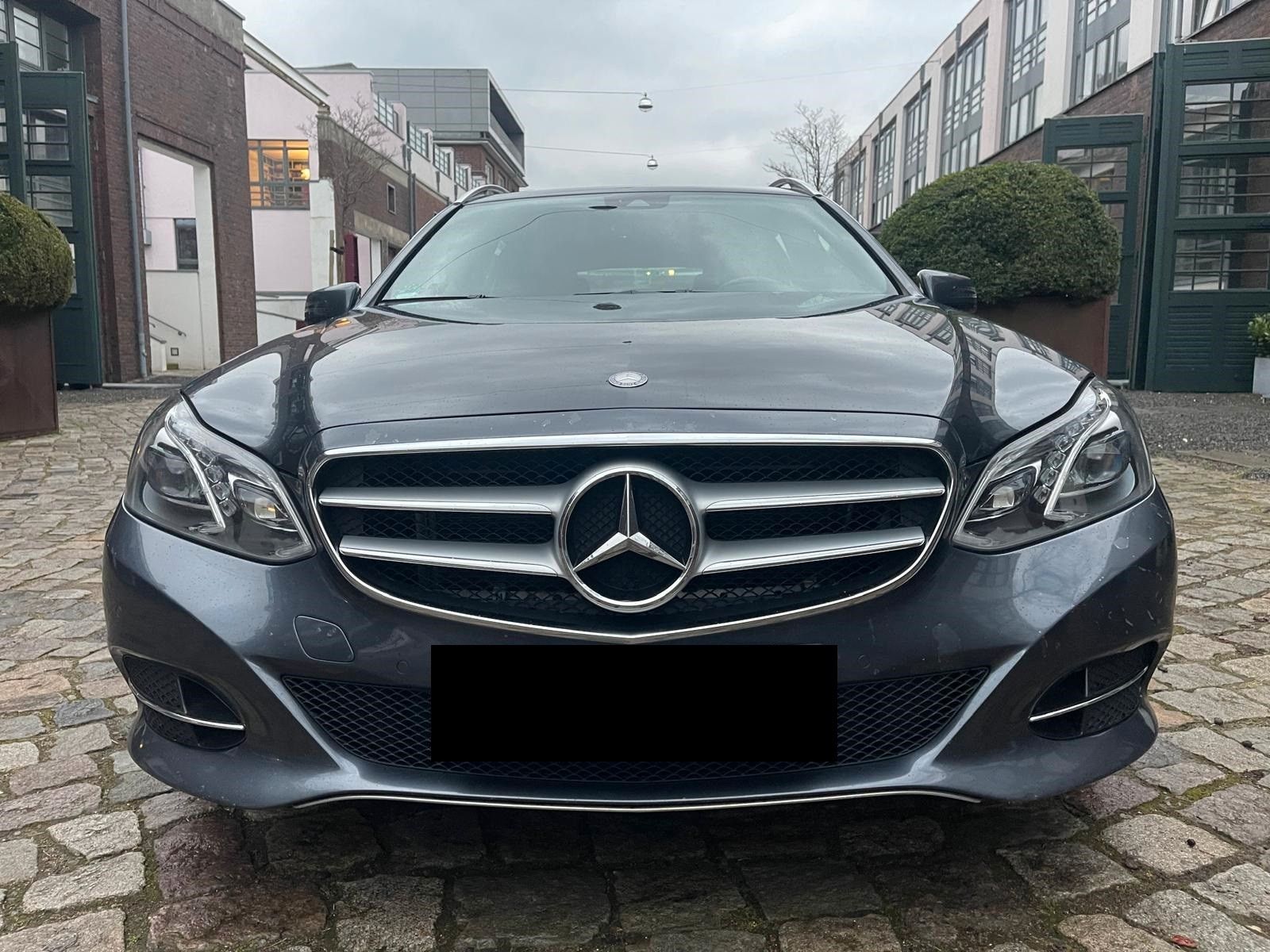 Mercedes-Benz E 200 CDI BlueEfficiency Avantgarde / Leder /LED