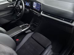 Fahrzeugabbildung BMW 220i Active Tourer -- M Sport/ ACC/ AHK/ HeadUp