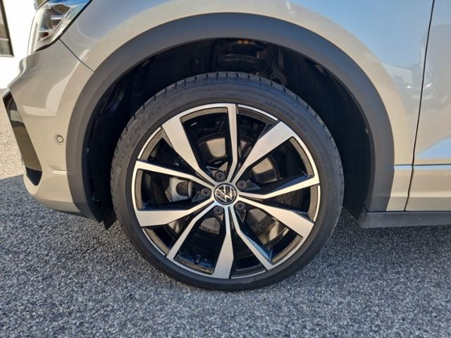 Fahrzeugabbildung Volkswagen T-Roc Cabriolet R-Line 1.5 TSI KAMERA SHZ STHZG