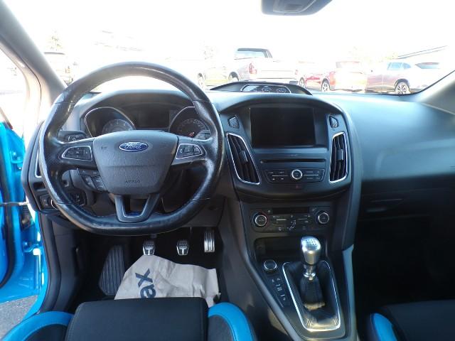 Ford Focus RS + Navi / Winterpaket / Komfortpaket 