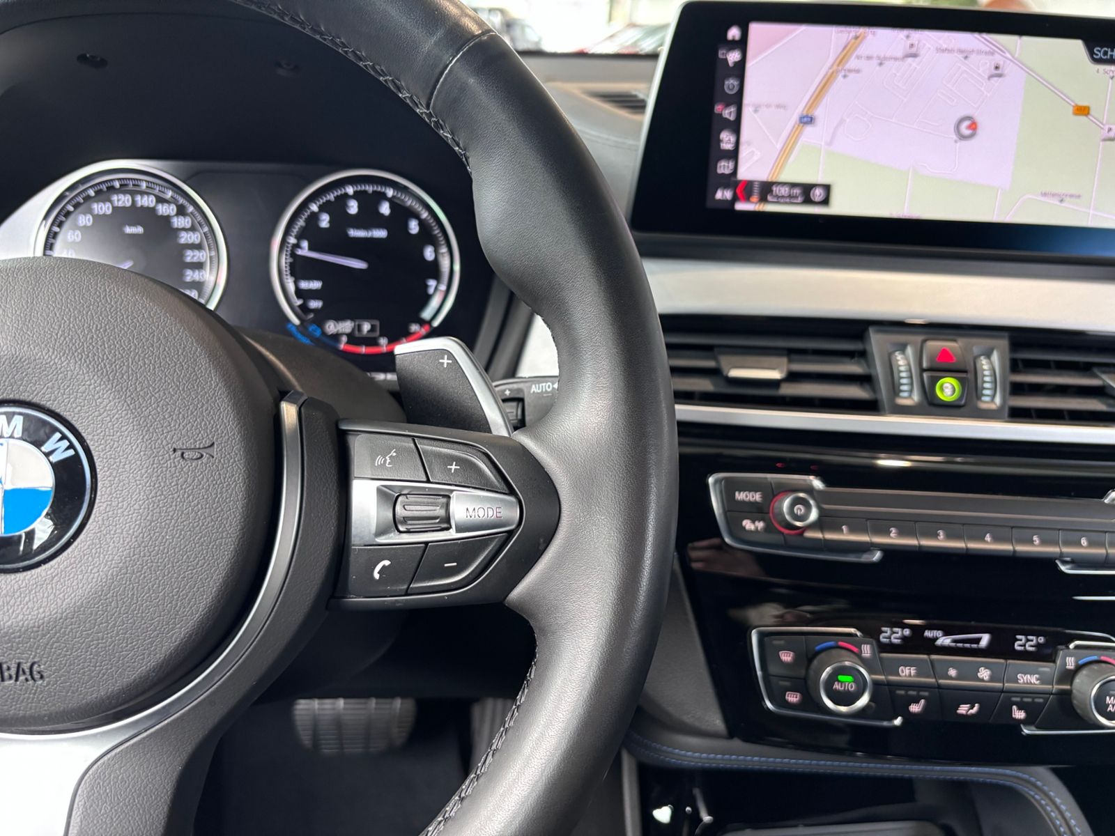 Fahrzeugabbildung BMW X2 xDrive M35 i HUD RFK LED