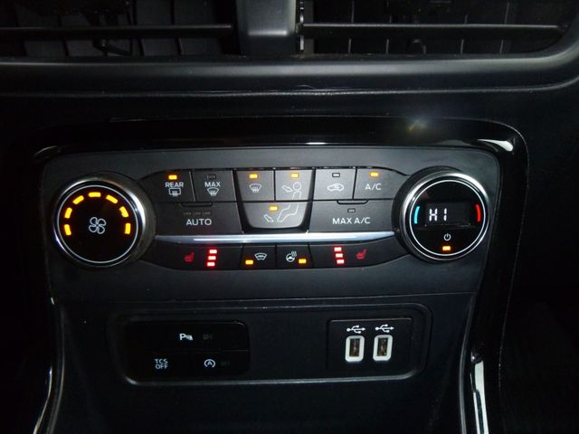 Fahrzeugabbildung Ford EcoSport Titanium