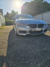 BMW 328i/Sport Automatik/M/Leder/Pano/HeadUp/HKSound - BMW 3er Reihe in Essen