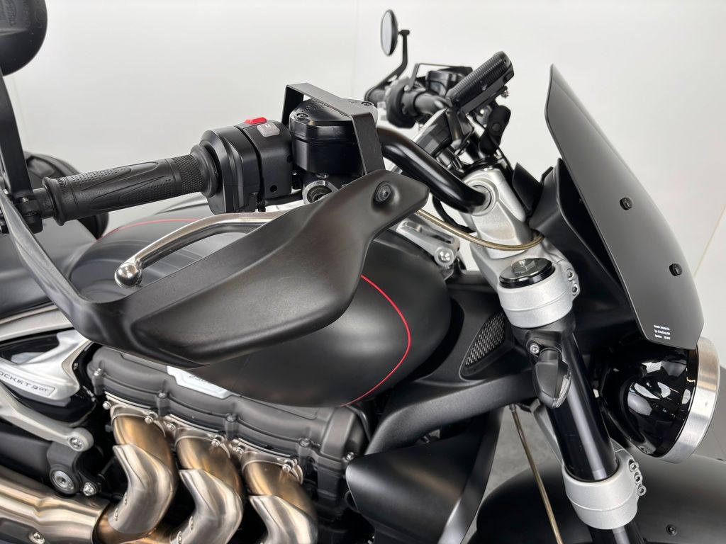 Fahrzeugabbildung Triumph ROCKET 3 GT *SEITL. KZH *TOP-ZUSTAND *2. HAND