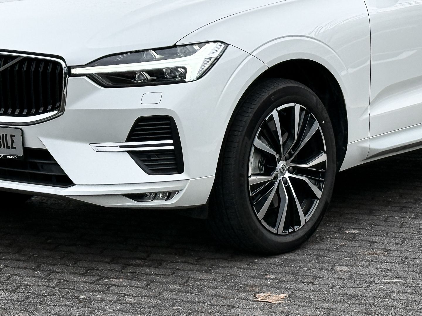 Volvo XC60 Core 2WD StandHZG Digitales Cockpit Soundsy imagem 3