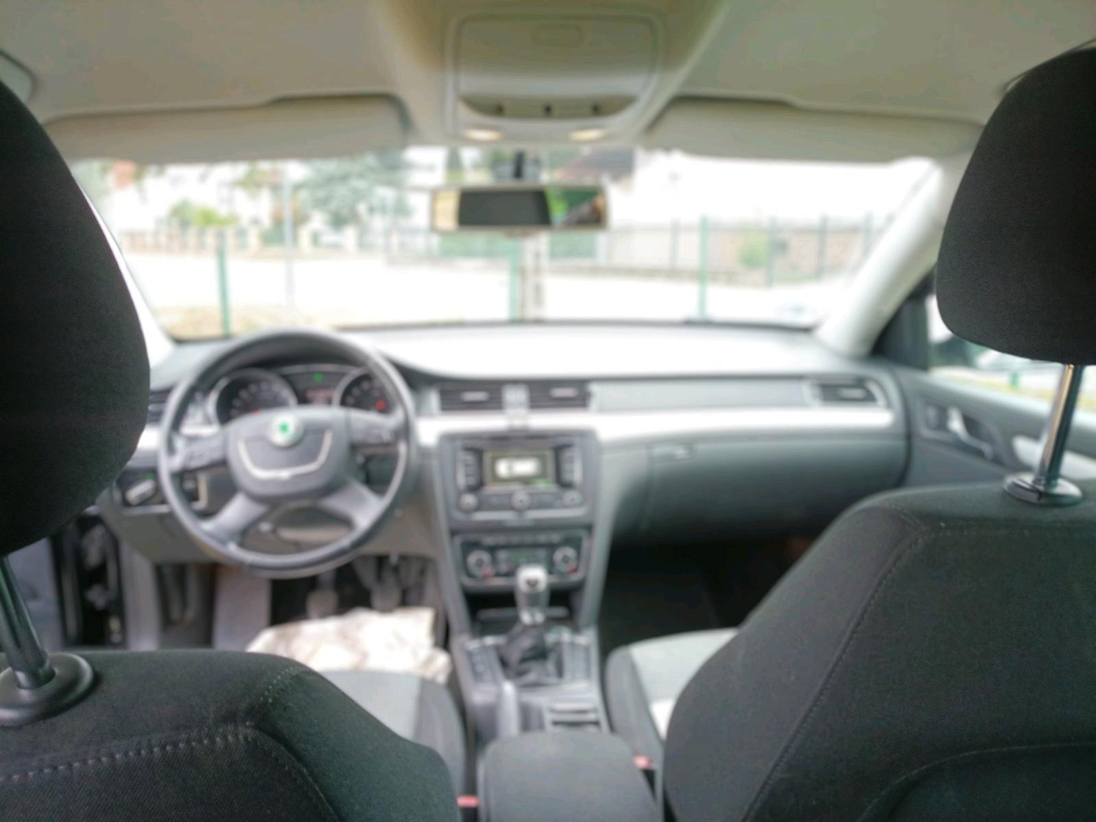 Skoda Superb 2012 — photo 10