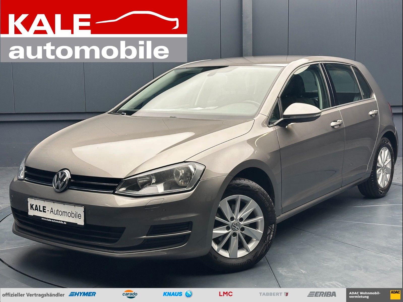 Volkswagen Golf - 1