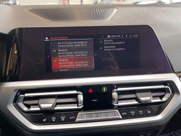BMW 318d  Touring  Sport Line  *1.HAND*LED*NAVI*PDC*