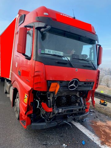 Mercedes-Benz 1845 Actros