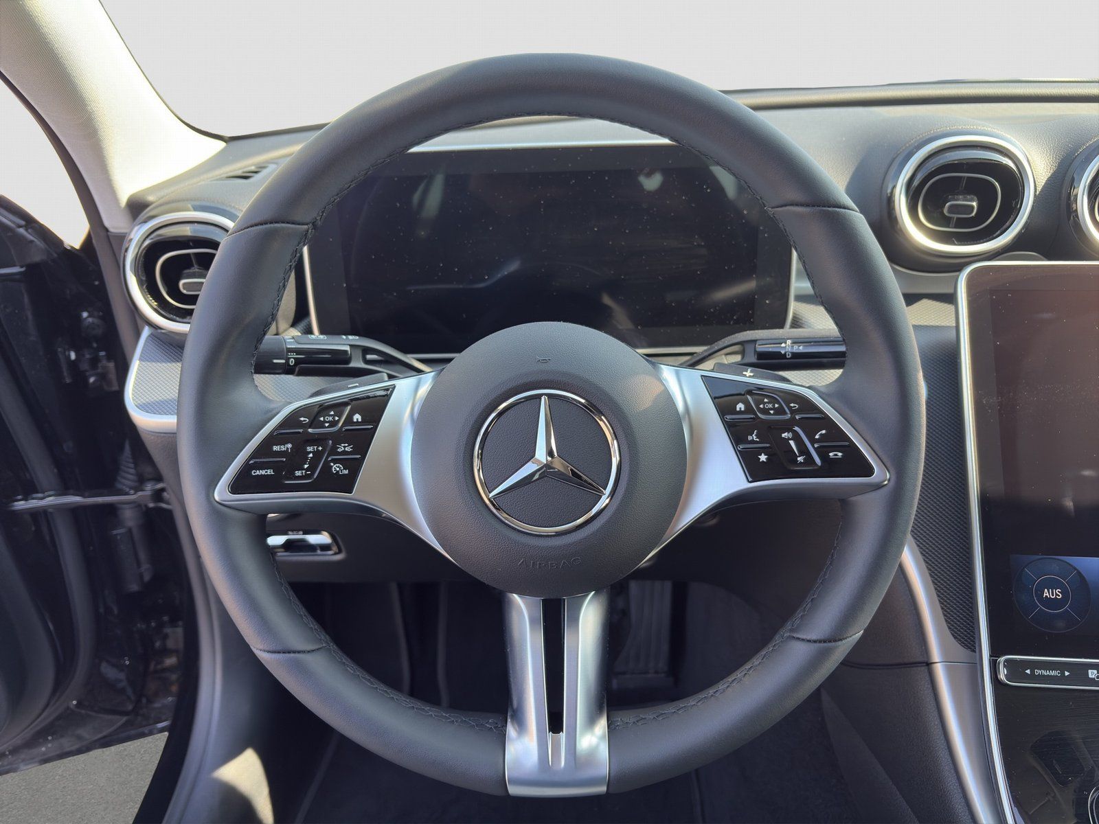 Fahrzeugabbildung Mercedes-Benz C 180 Avantgarde (EURO 6d)