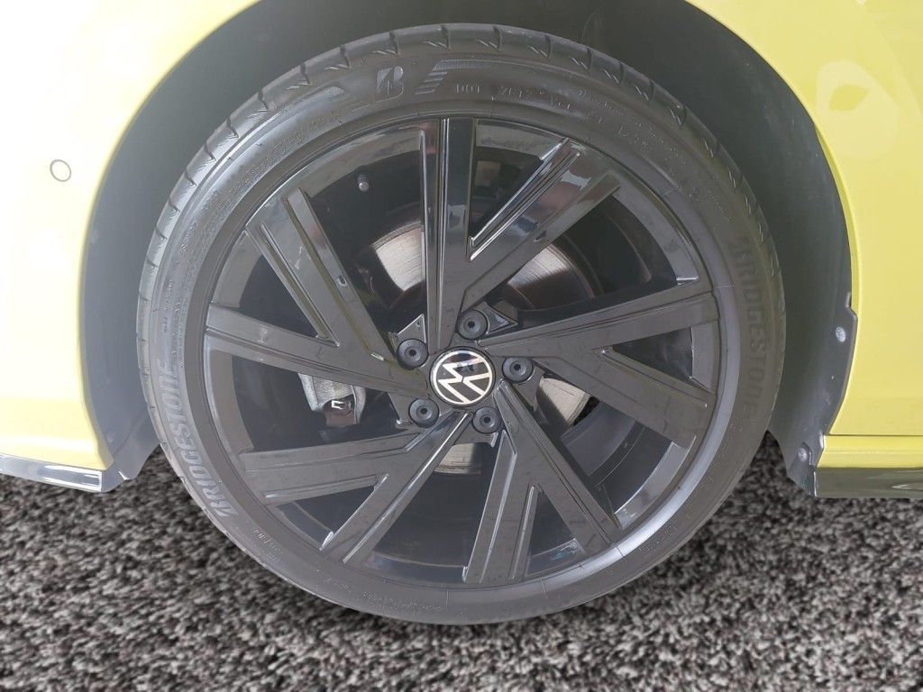 Fahrzeugabbildung Volkswagen Golf Variant 2.0 TSI OPF 4Motion DSG R-Line