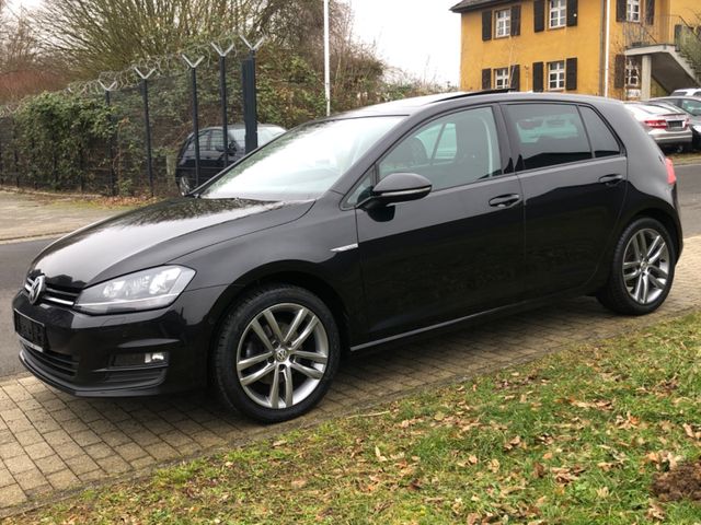 Volkswagen Golf VII Lim.2,0TDI Cup Panor+Top Zustand+1-Hand