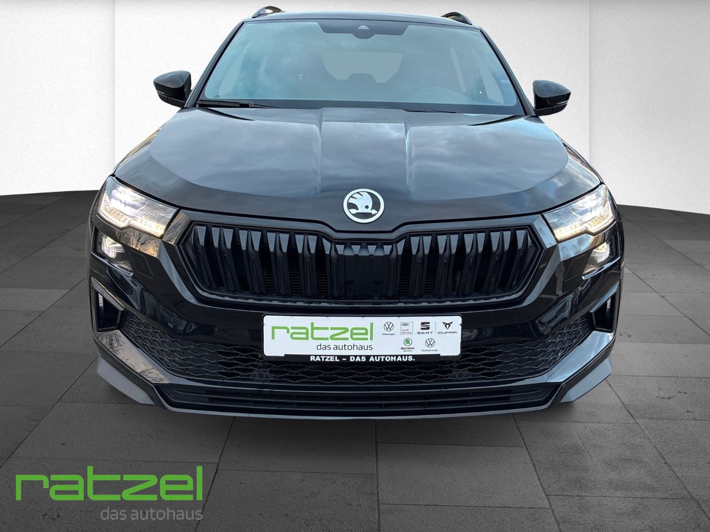 Fahrzeugabbildung SKODA Karoq Sportline 1.5 TSI DSG Navi LED Travel Assi