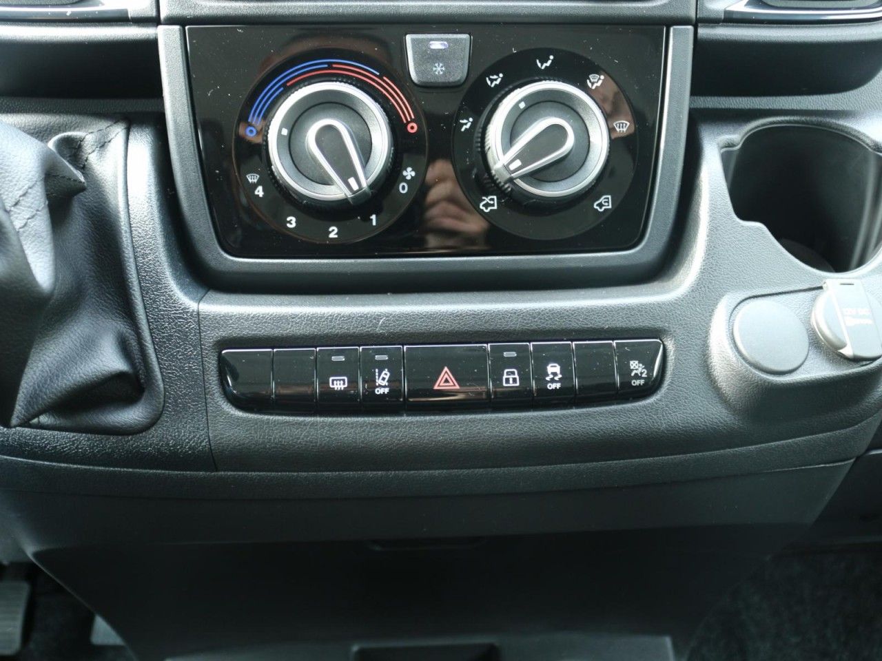 Fahrzeugabbildung Citroën Jumper Kasten Hochraum 35 L3H2 Heavy BlueHDi 140
