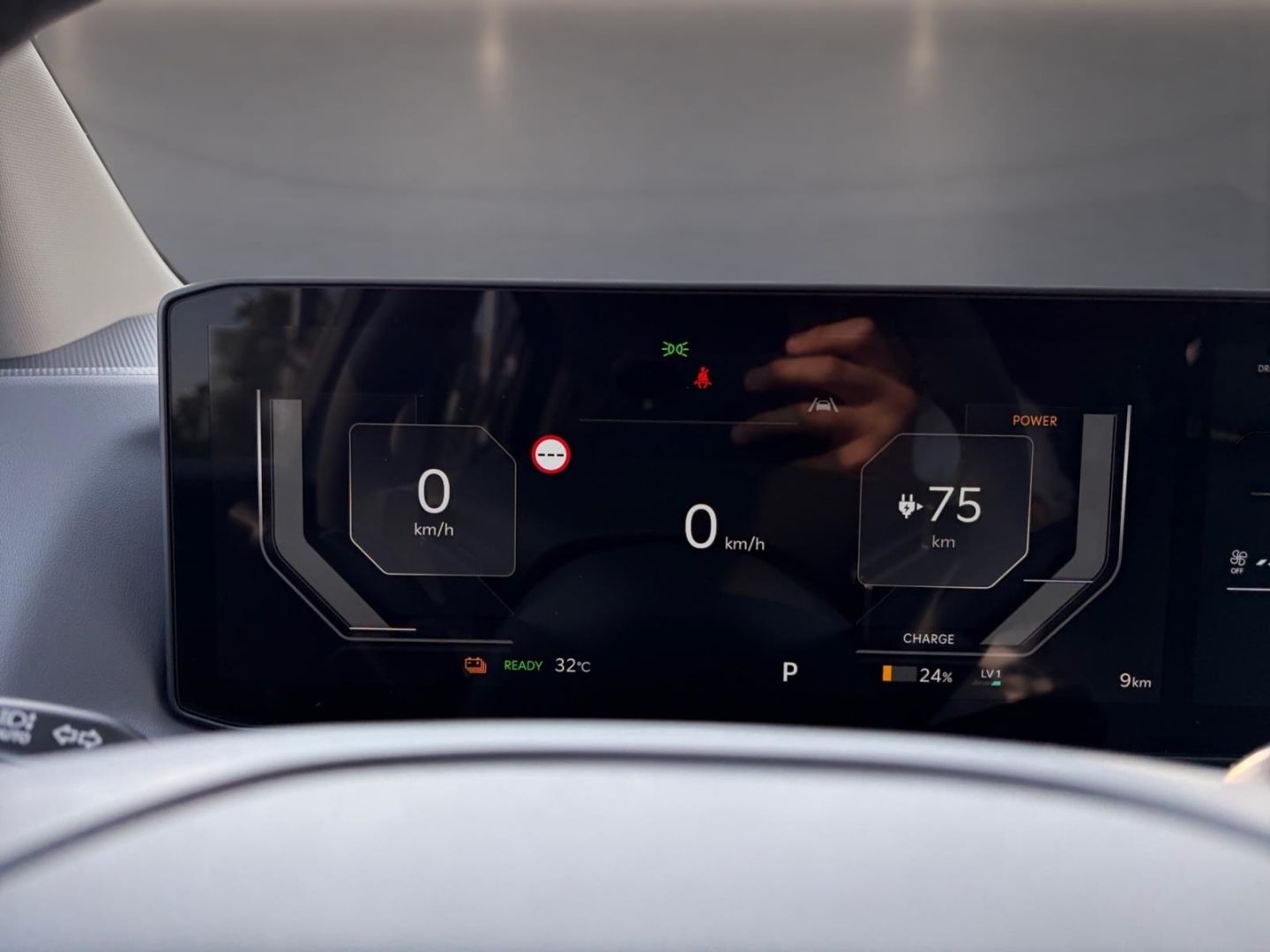 Fahrzeugabbildung Kia EV2 42,2 Air LED Mehrzonenklima Digitales Cockpi