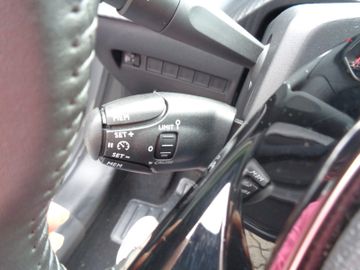 Bild 11 Peugeot 208 1.2 PURE TECH ACTIVE 101PS PDC SML BT LED KL