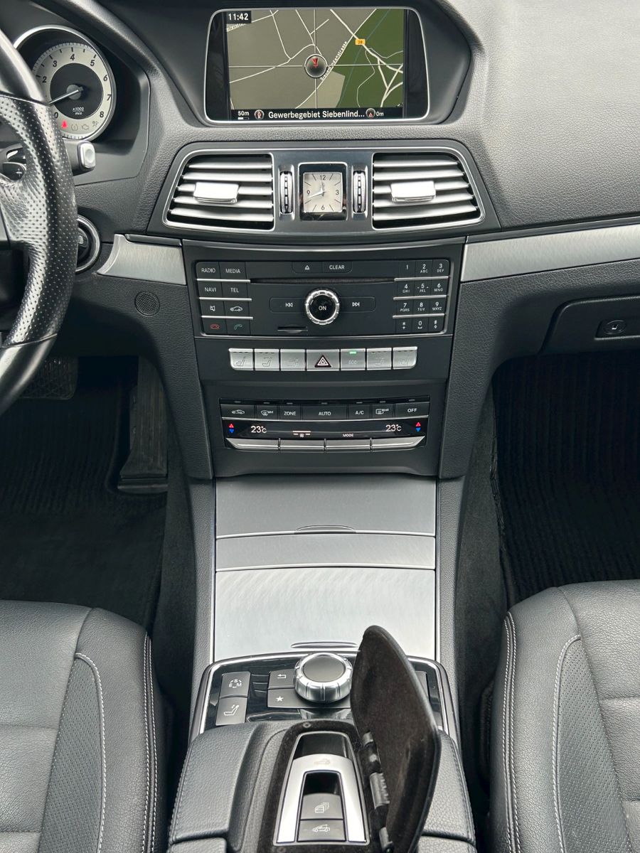 Fahrzeugabbildung Mercedes-Benz E 200 Cabrio 7G-Tronic 360°Kamera Leder LED KHZ