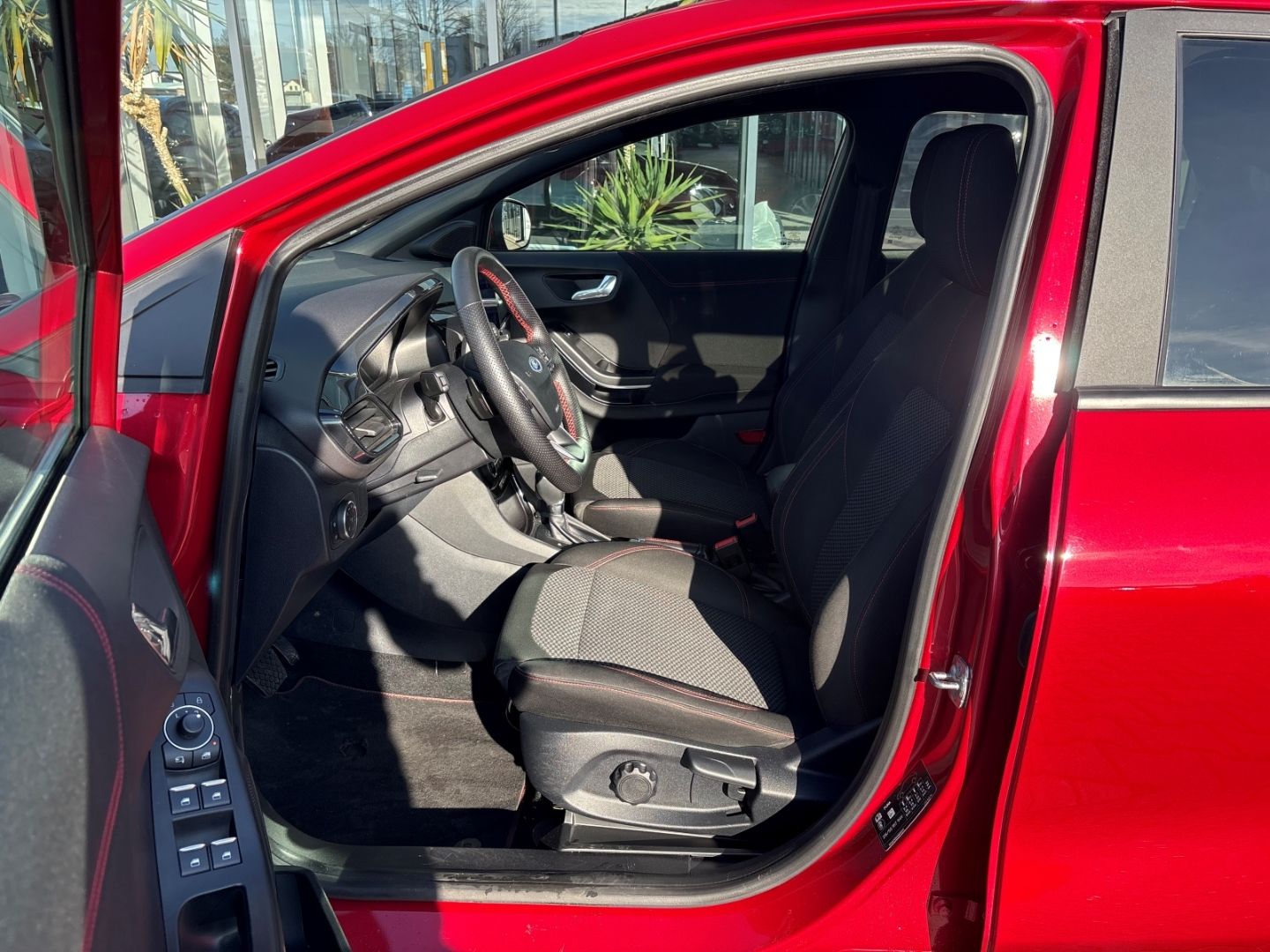 Fahrzeugabbildung Ford Puma ST-Line Navi LED DAB SHZ LenkradHZG Keyless