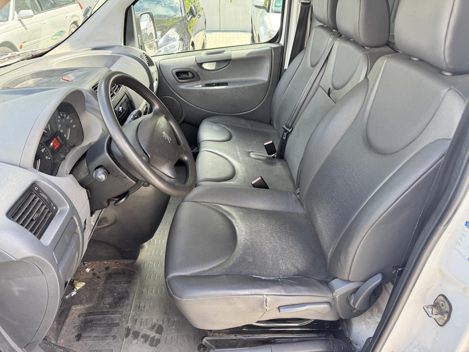 Peugeot Expert 2009 — photo 6