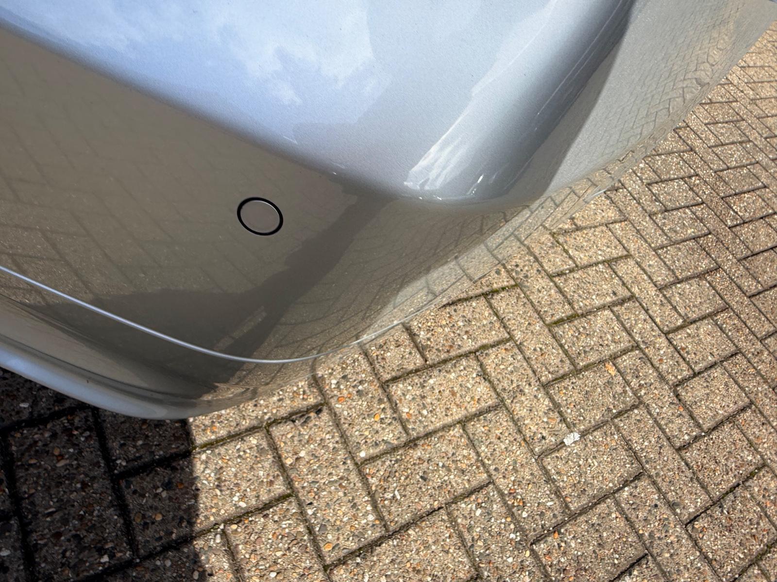 BMW 320 2008 — photo 24