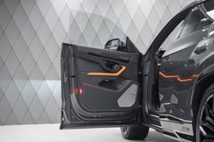 Urus 4.0 V8 SE GREY/BLACK ORANGE PANO B&amp;O