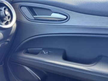 Alfa Romeo Stelvio 2.0 Turbo Ti Q4 *LENKRADHEIZUNG*KEYLESS*