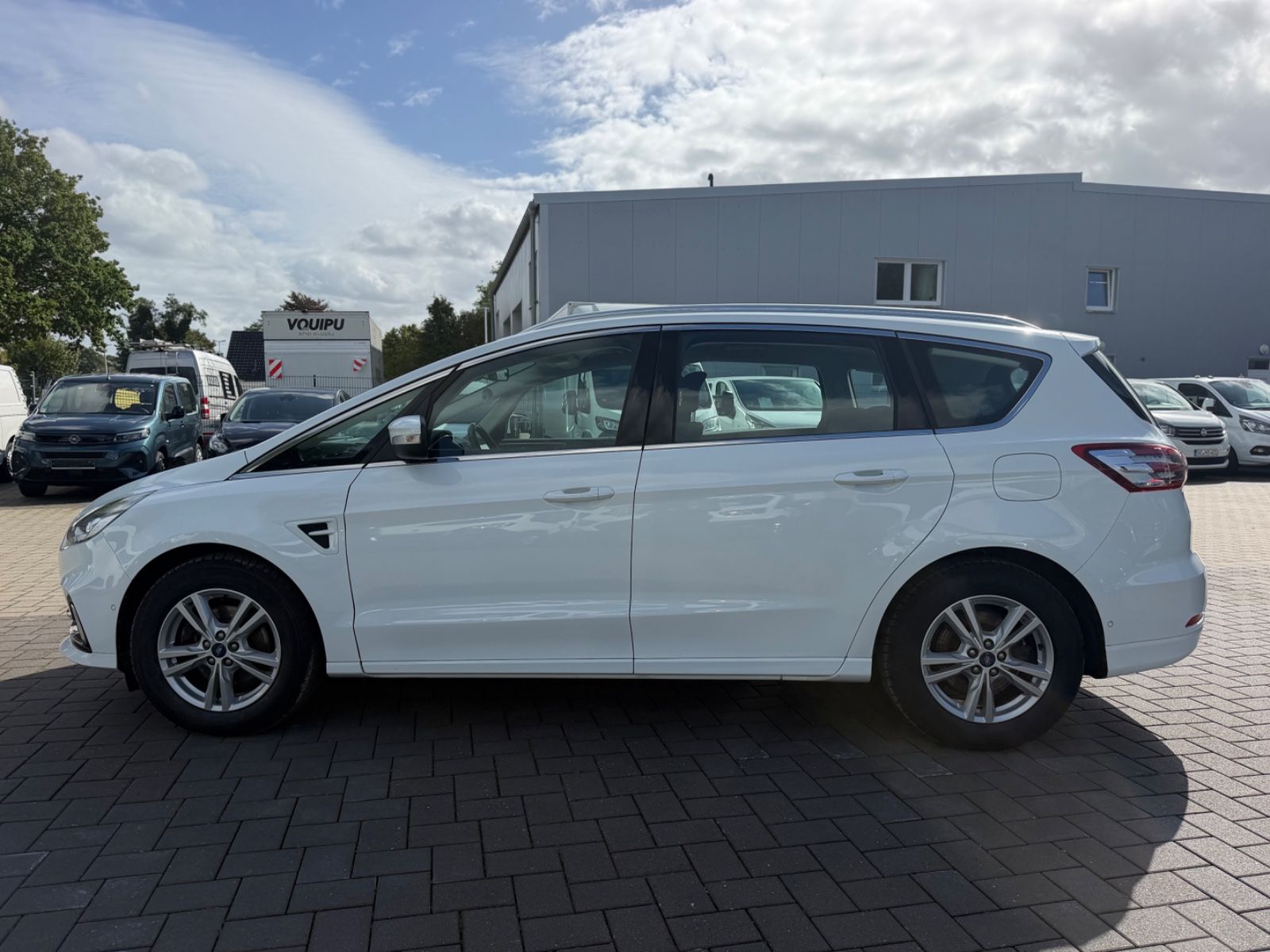 Ford S-Max Hybrid Titanium/Kamera/Standheizung/Spur imagem 2