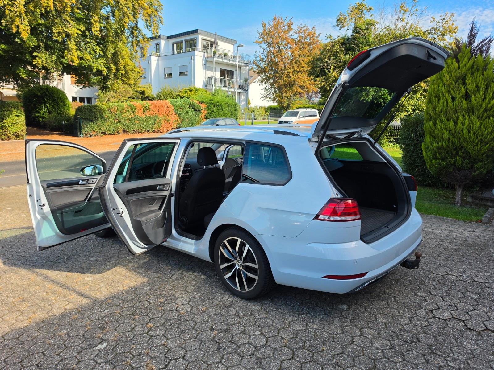 Volkswagen Golf 1.5 TSI ACT DSG Sound Variant Sound