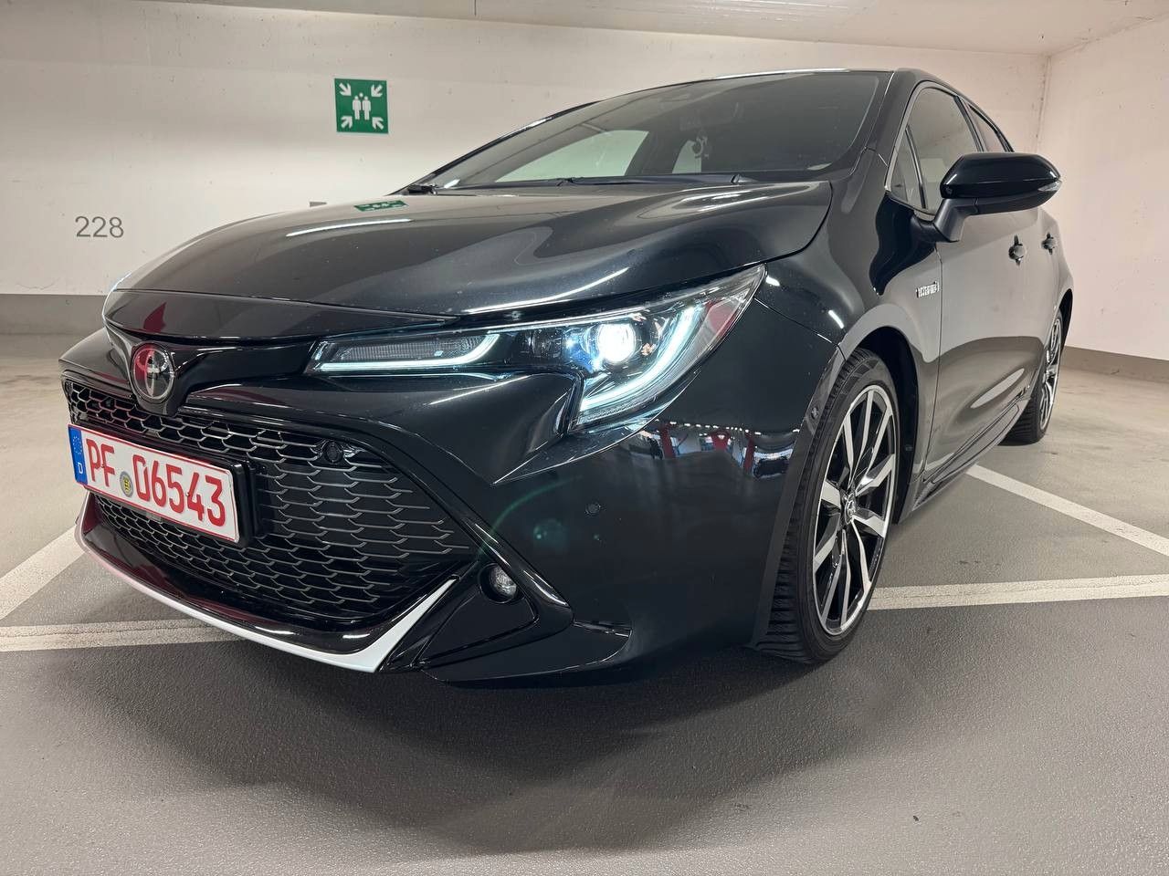 Toyota Corolla Hybrid GR Sport Black Edition