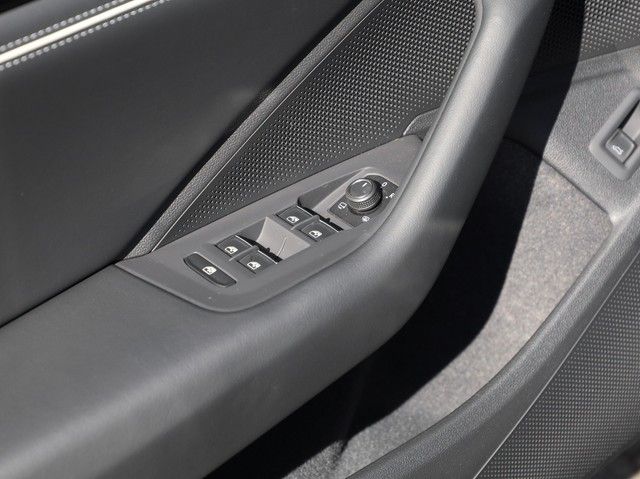 Volkswagen Passat Variant - Bild 12