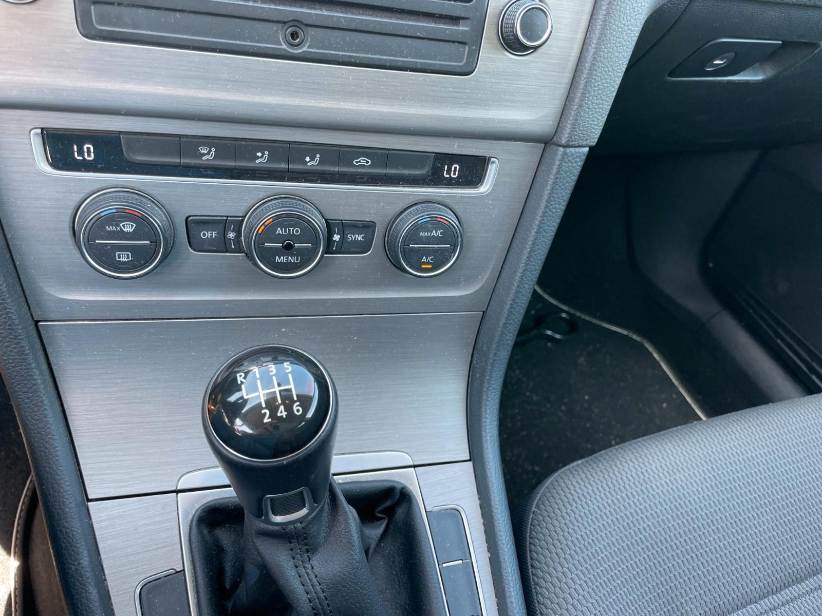 Volkswagen Golf 2015 — photo 22
