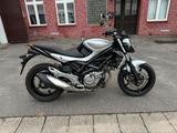 Suzuki SFV  650 Gladius ABS *Niedrig & Normal* - Angebote entsprechen deinen Suchkriterien