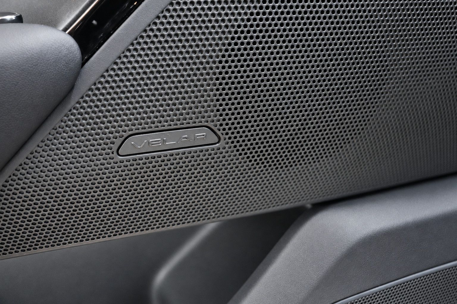 Fahrzeugabbildung Land Rover Range Rover Velar Kamera*Head-UP*Matrix*CarPlay