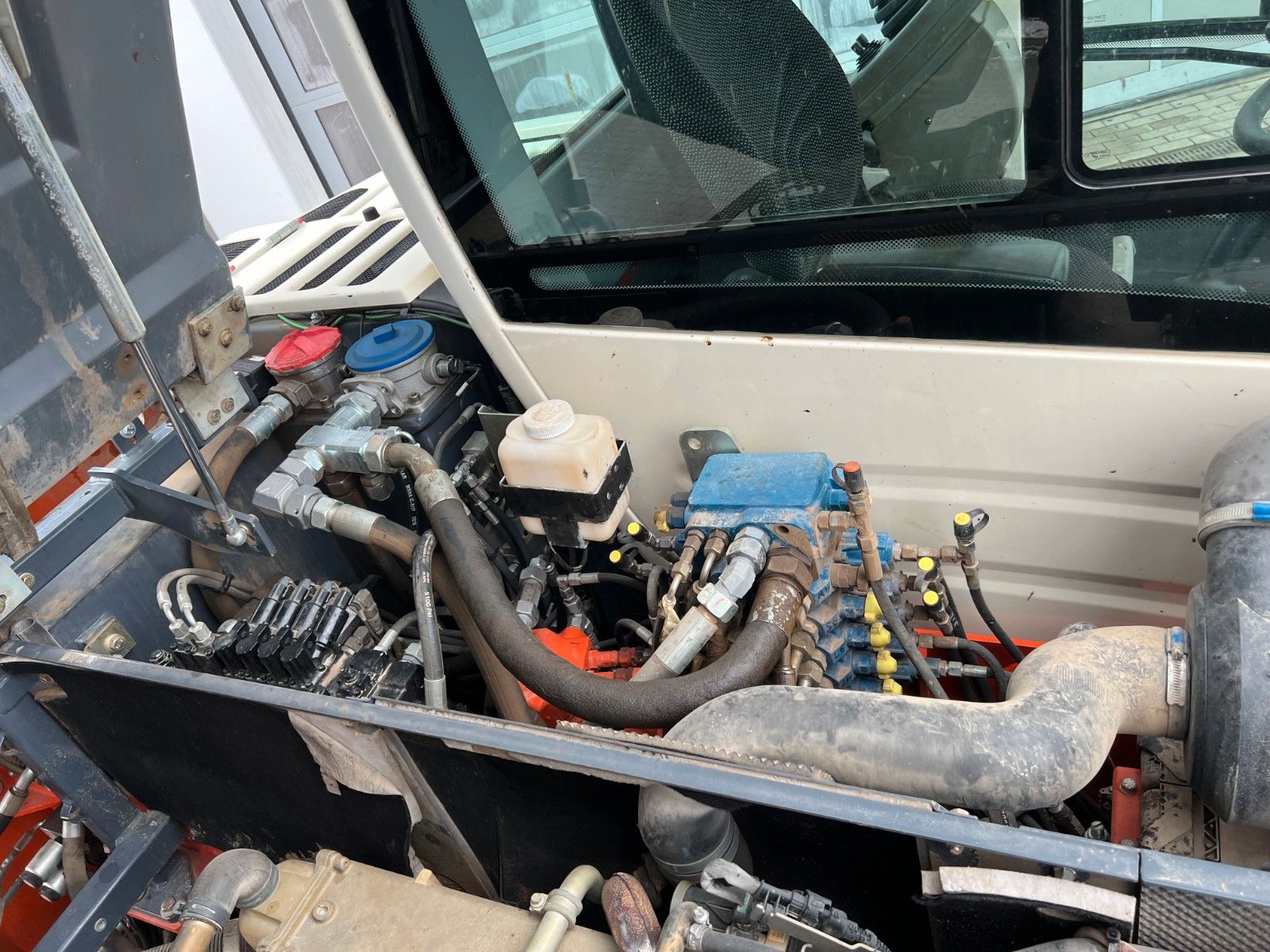 Fahrzeugabbildung Yanmar TW85 / 4.307h / Löffelpaket / Powertilt