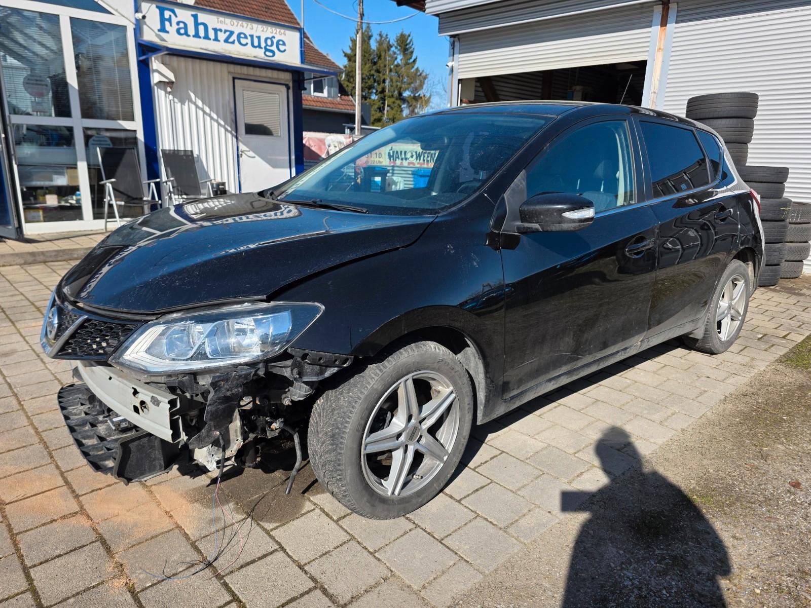 Nissan Pulsar Acenta *Unfall*Motor läuft *Automatik*