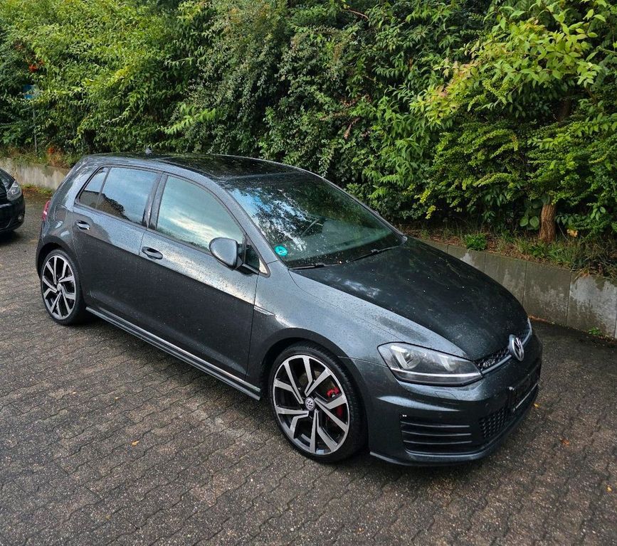 Image of Volkswagen Golf