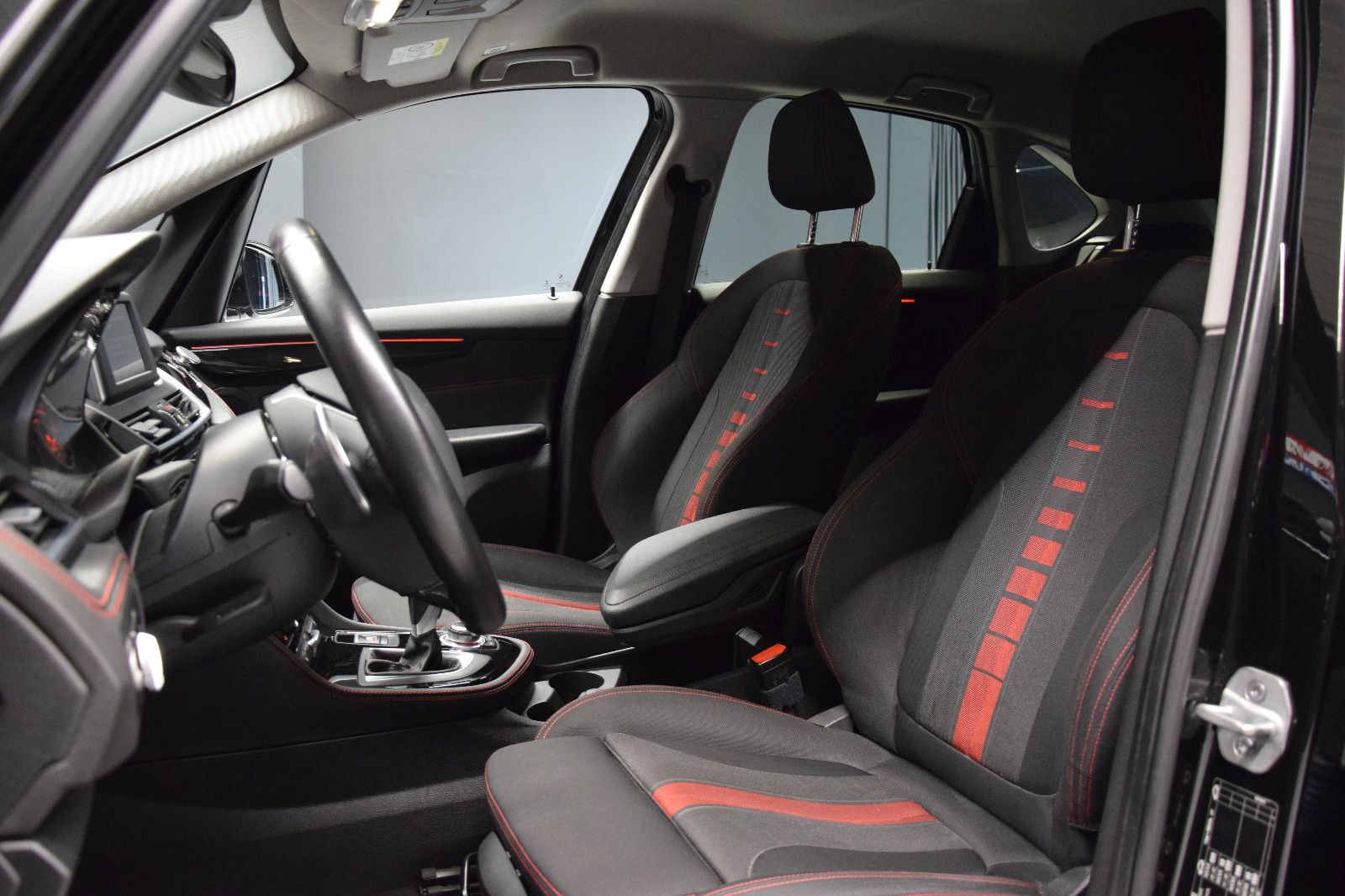 Fahrzeugabbildung BMW 218d Active Tourer LED Sitzheizung NAV Isofix