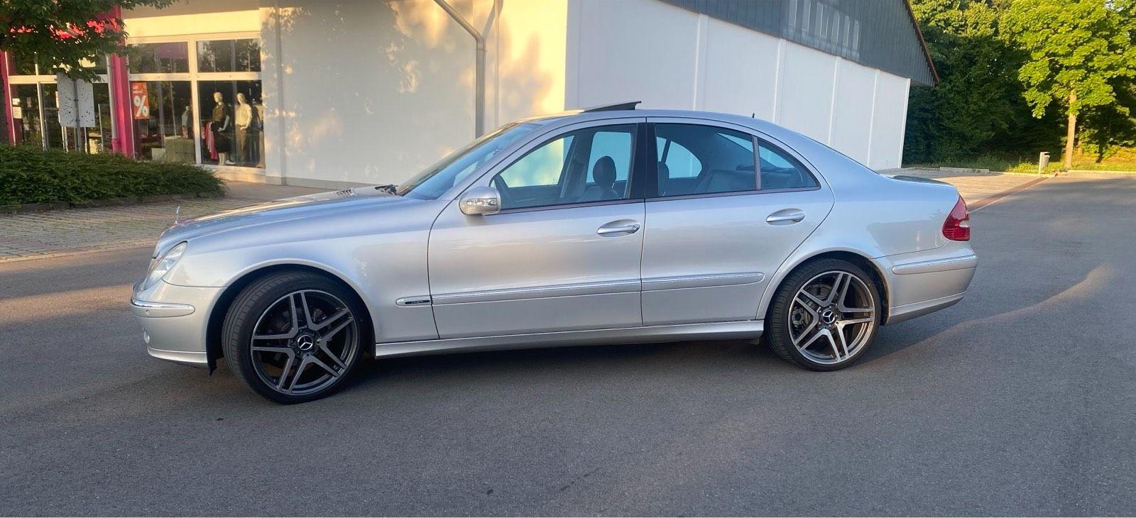 Mercedes-Benz E 240