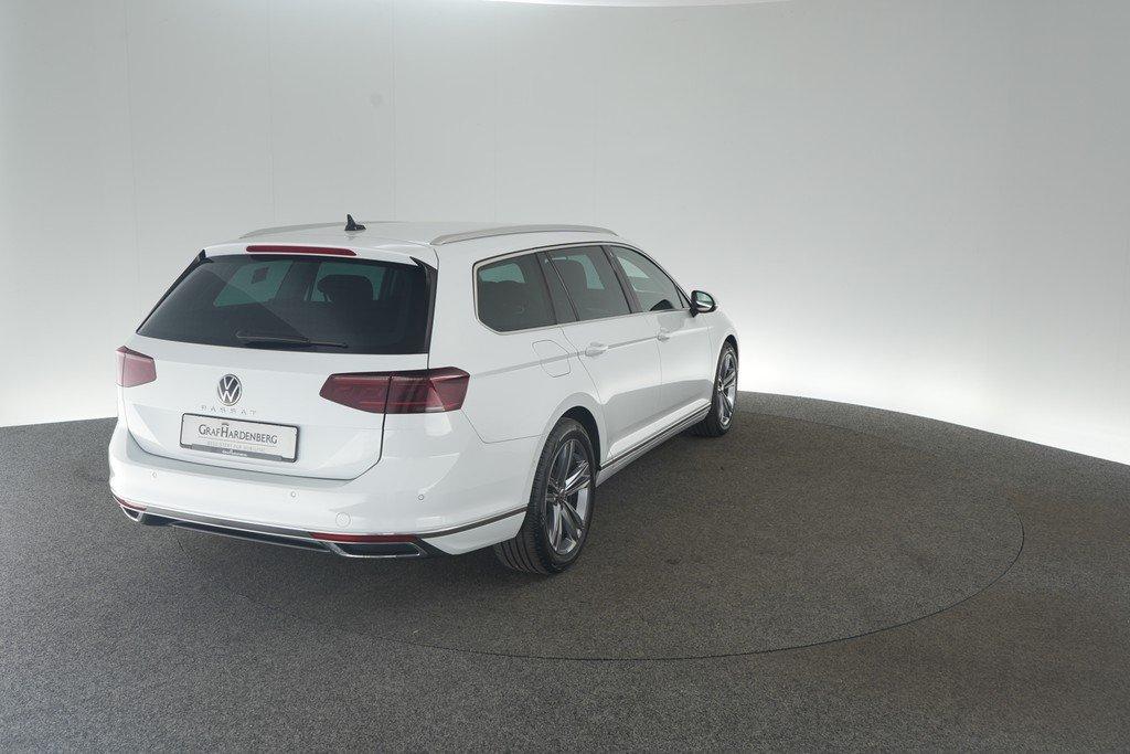 Volkswagen Passat Variant 2.0 TDI DSG Elegance AHK IQ.LIGHT