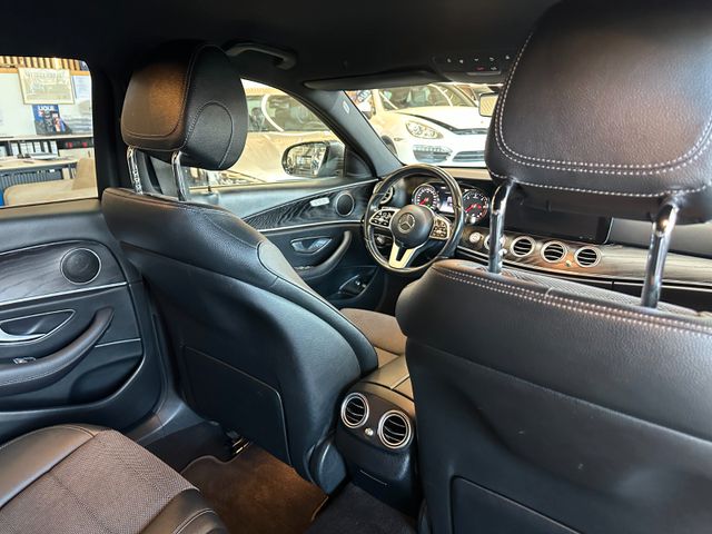 MYAUTOCENTER – Gebraucht- und Jahreswagen mit Werkstattservice in Pfaffenhofen Mercedes-Benz E 220 E Limousine *AVANTGARDE*KAM*HUD*AHK*PDC*