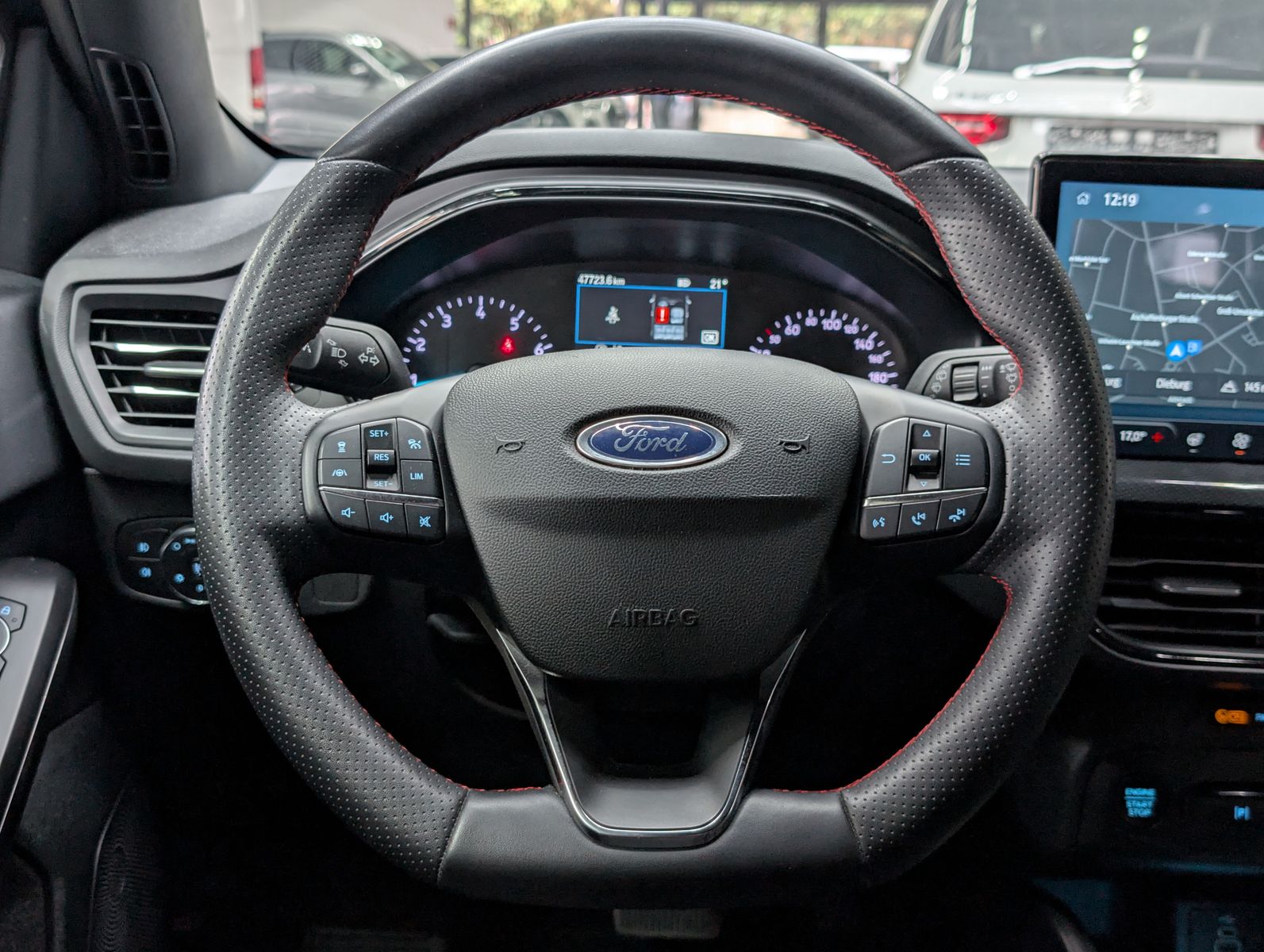 Fahrzeugabbildung Ford Focus 1.0 EB ST-Line ACC LED KAM WINTER Styling