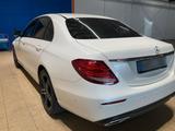 Mercedes-Benz E 300 d Limousine AHK*LED*RFK*NIGHT*AMBIENTE - Mercedes-Benz E 300 mit Diesel-Antrieb: Limousine
