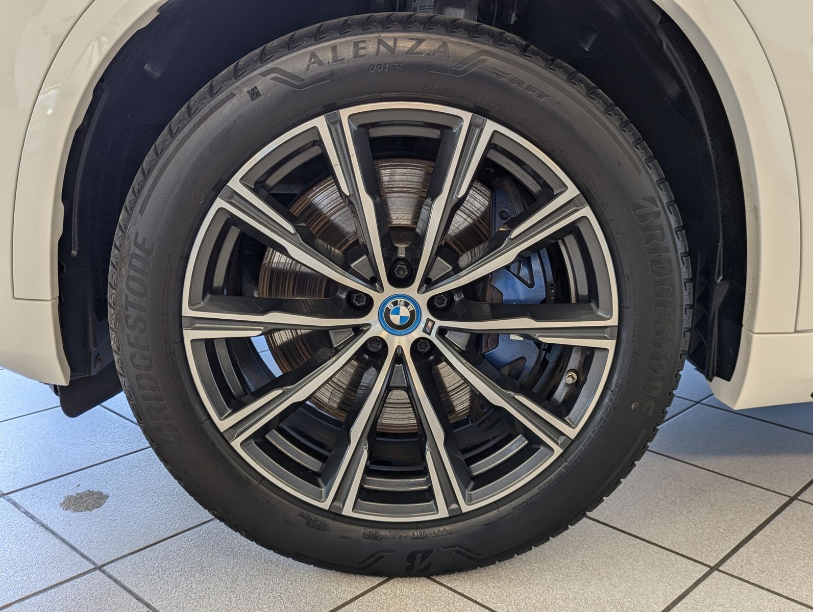 Vehicle illustration BMW X5 45 e xD M-Sport Pano Air Assist+ ACC 20&quot;