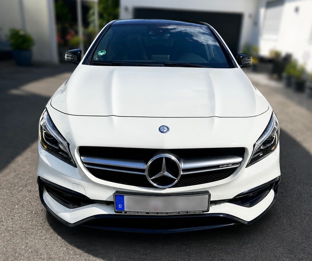MERCEDES-BENZ CLA 45 AMG Shooting Brake Mercedes- CLA 45 4...