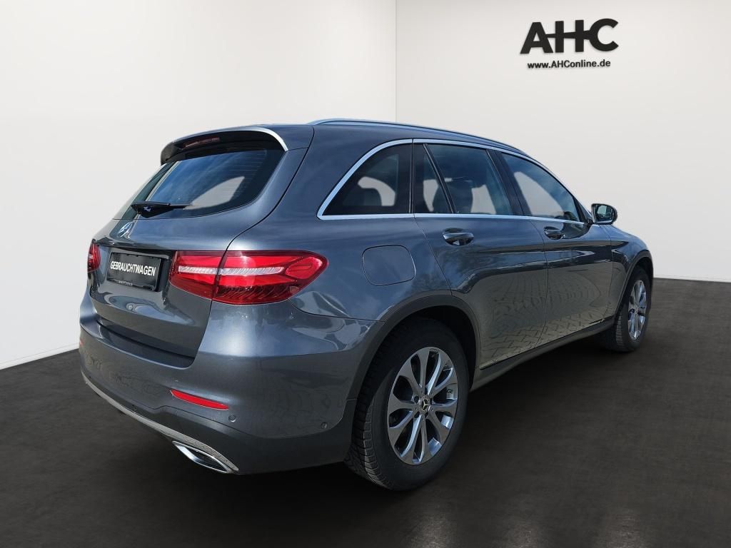 Fahrzeugabbildung Mercedes-Benz GLC 350 d 4M AMG AHK Pano HUD Sitzklima Airm.
