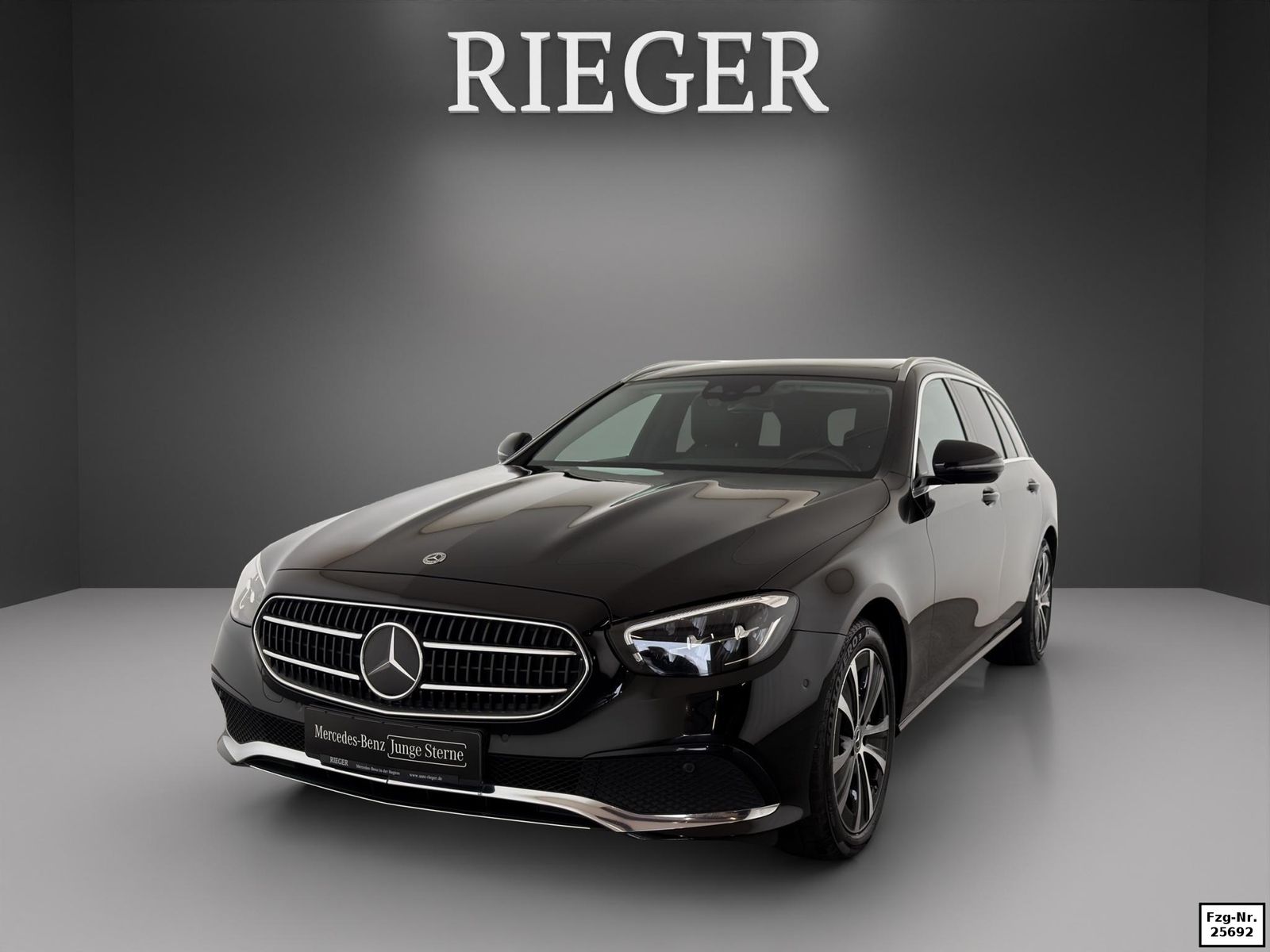 Mercedes E 300 - 1