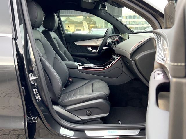 Fahrzeugabbildung Mercedes-Benz EQC 400 4MATIC+AMG-Line+DISTRONIC+Memory+Keyless