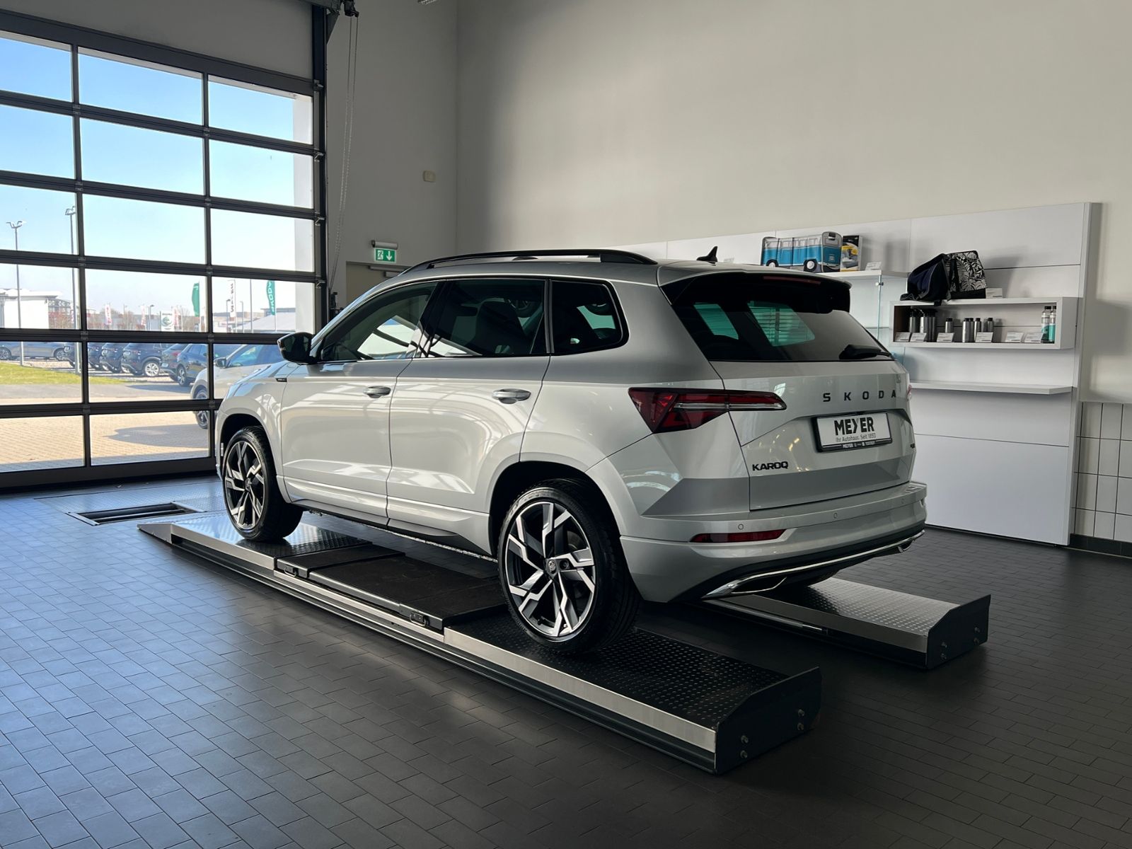 Fahrzeugabbildung SKODA Karoq Sportline 2.0 TDI DSG 4x4 *AHK,Canton-Soun