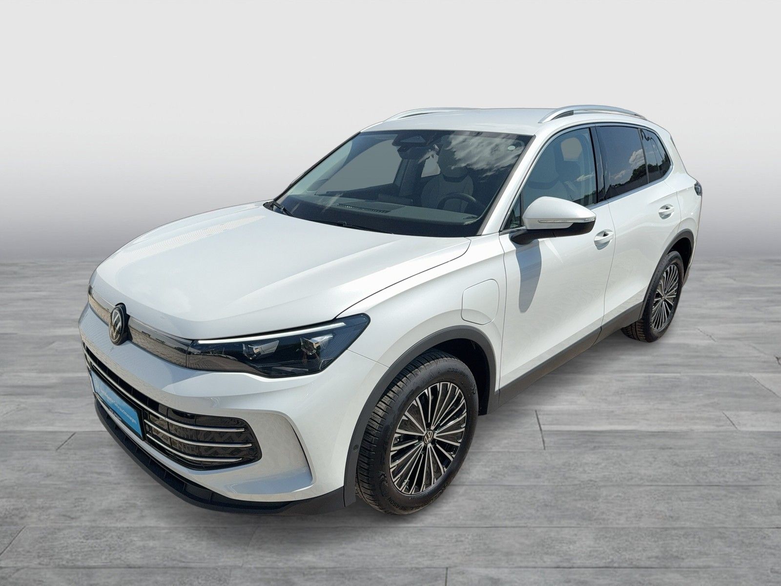 Volkswagen Tiguan 1.5 HYBRID ELEGANCE AHK CAM ACC LM18 NAVI foto 2